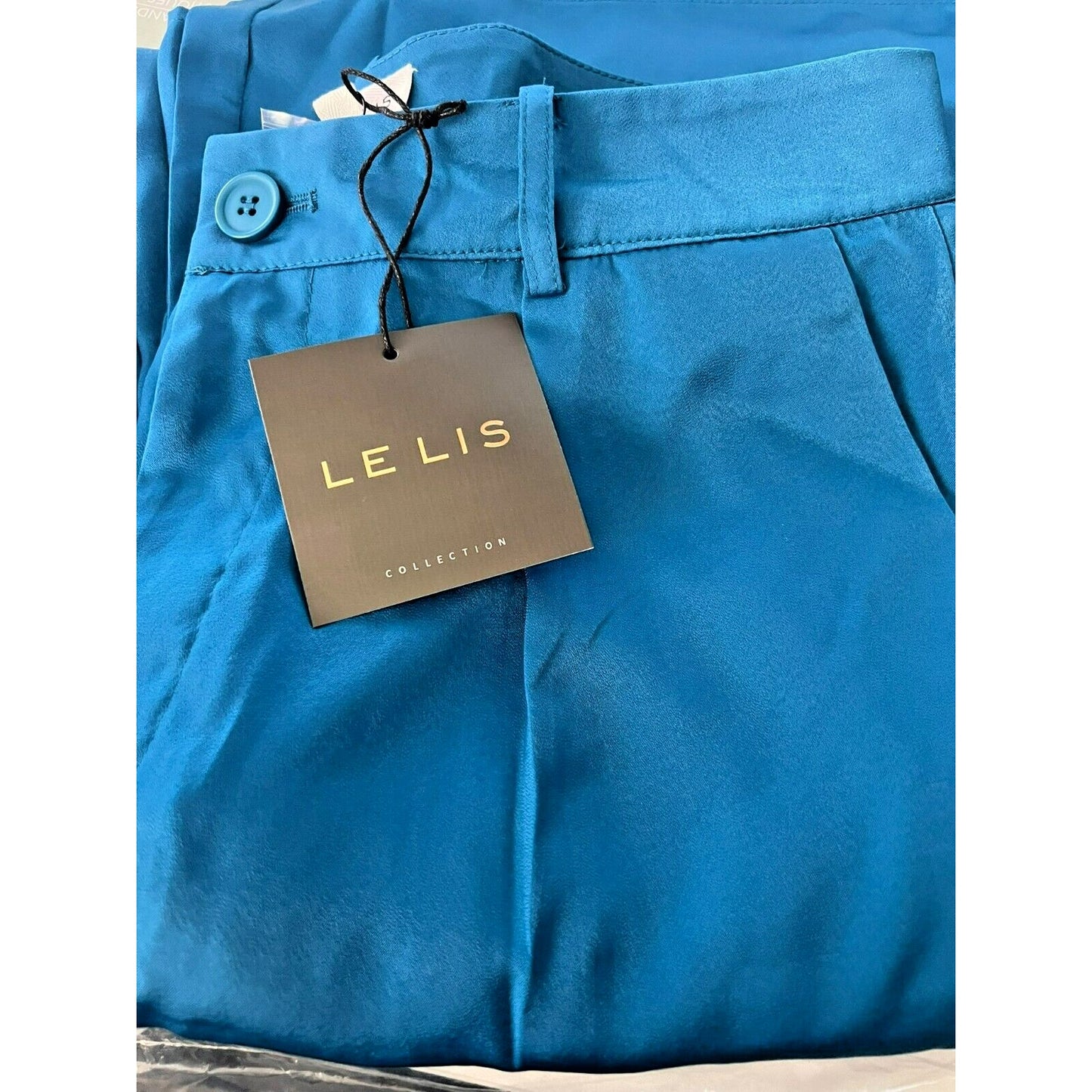 LE LIS WOMEN SATIN BLUE CROP TOP AND PANTS SET