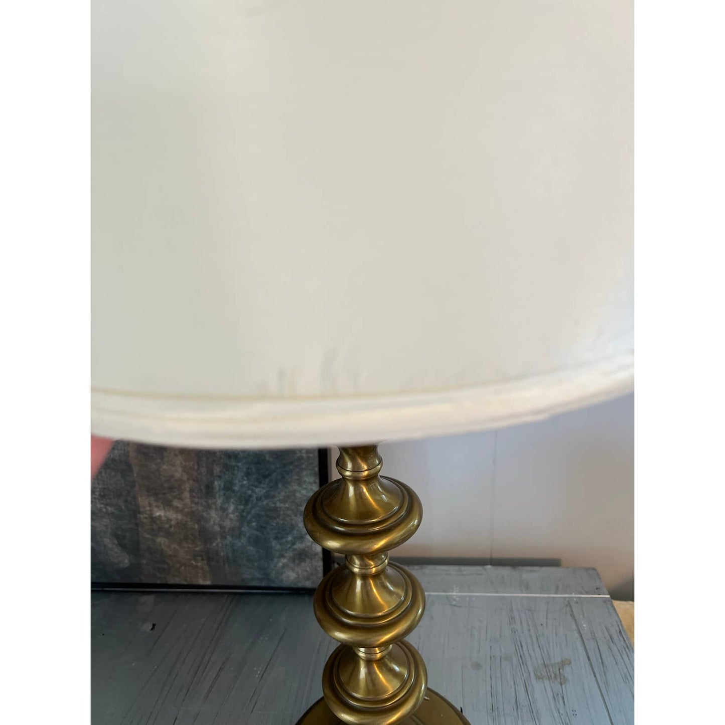 2 ANTIQUE BRASS TABLE LAMPS WITH FABRIC SHADES 32" TALL
